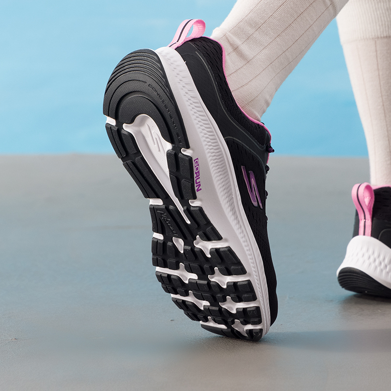 Женская обувь Skechers, оригин – обзор и цена Lightweight Road Running Shoes